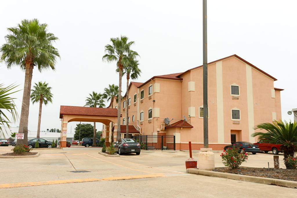 Americas Best Value Inn And Suites Houston Fm 1960 Exterior foto